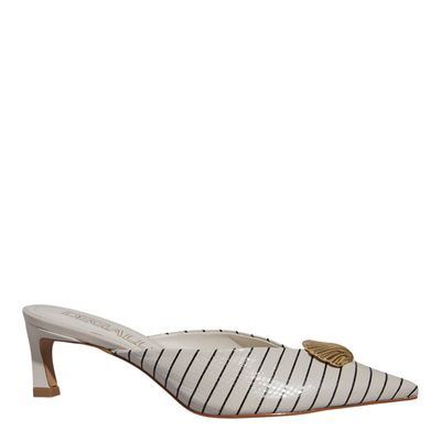 Mule Couro Preto e Branco Bico Fino Salto Baixo