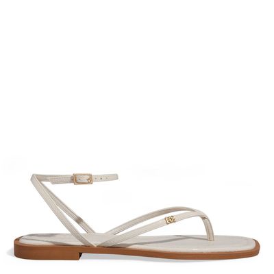 Rasteira Thong Verniz Off White Bico Quadrado