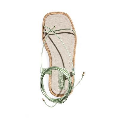 Rasteira flat vira corda metalizada verde