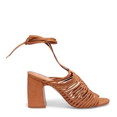 Sandália nobuck tiras macramé coconut