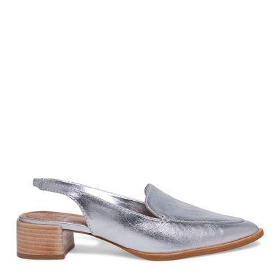 Scarpin Slingback Couro Prata