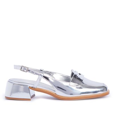 Scarpin Slingback Prata Salto Baixo