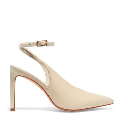 Scarpin slingback bico fino couro off white