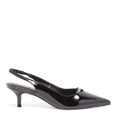 Scarpin slingback verniz preto pérola