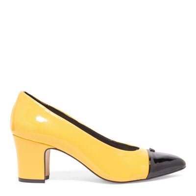 Scarpin Cap Toe Verniz Amarelo