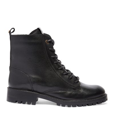 Bota Coturno Preto Tratorado