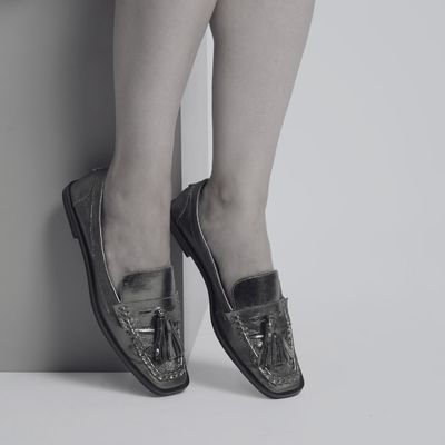 Mocassim Cinza Chumbo Metalizado Tassel