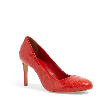 Scarpin Bico Redondo Escama Vermelho Salto Alto Fino