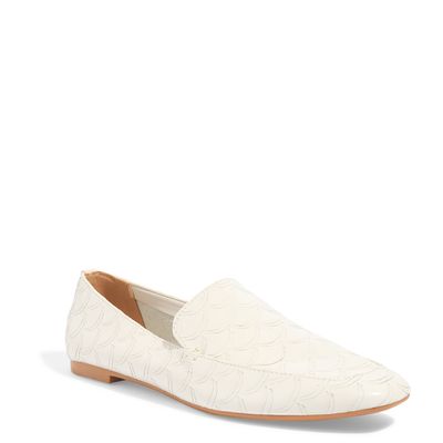 Mocassim Escama Off White Bico Redondo