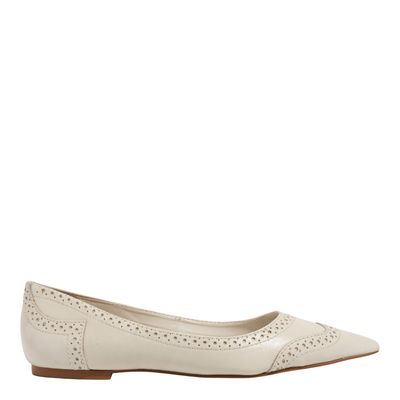 Sapatilha Couro Bico Fino Off White