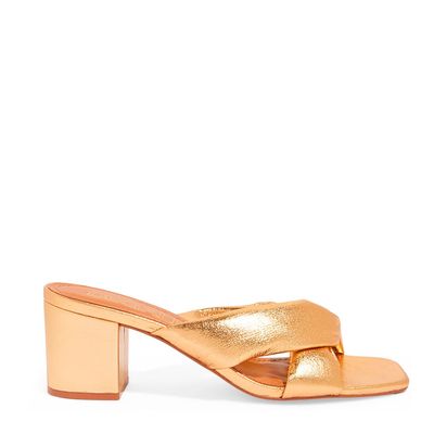 Sandália Mule Puff Couro Metalizado Dourado Salto Grosso
