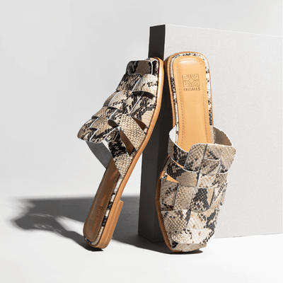 Rasteira Fisherman Mule Couro  Animal Print Cobra