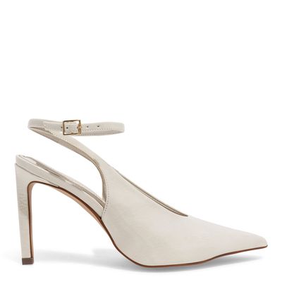 Scarpin Bico Fino Verniz Off White Salto Alto